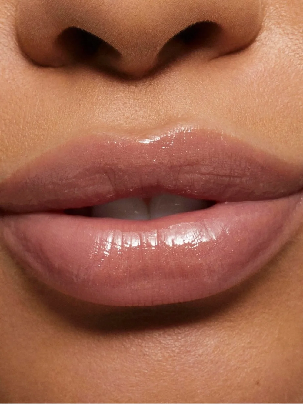 Kylie Jenner High Gloss Lip Gloss - Dolce K (703) - Nude Pink Shine